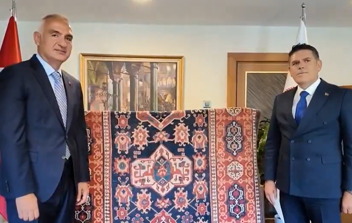 Beş asırlık Uşak halısı 30 yıl sonra doğduğu topraklara döndü