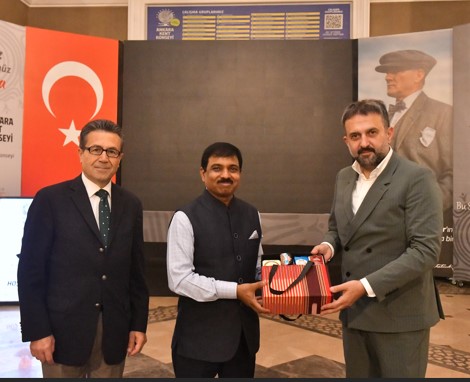 Hindistan Büyükelçisi AKK'de; Hint çayıyla başlayan sohbet, ÇAYKUR’la taçlandı