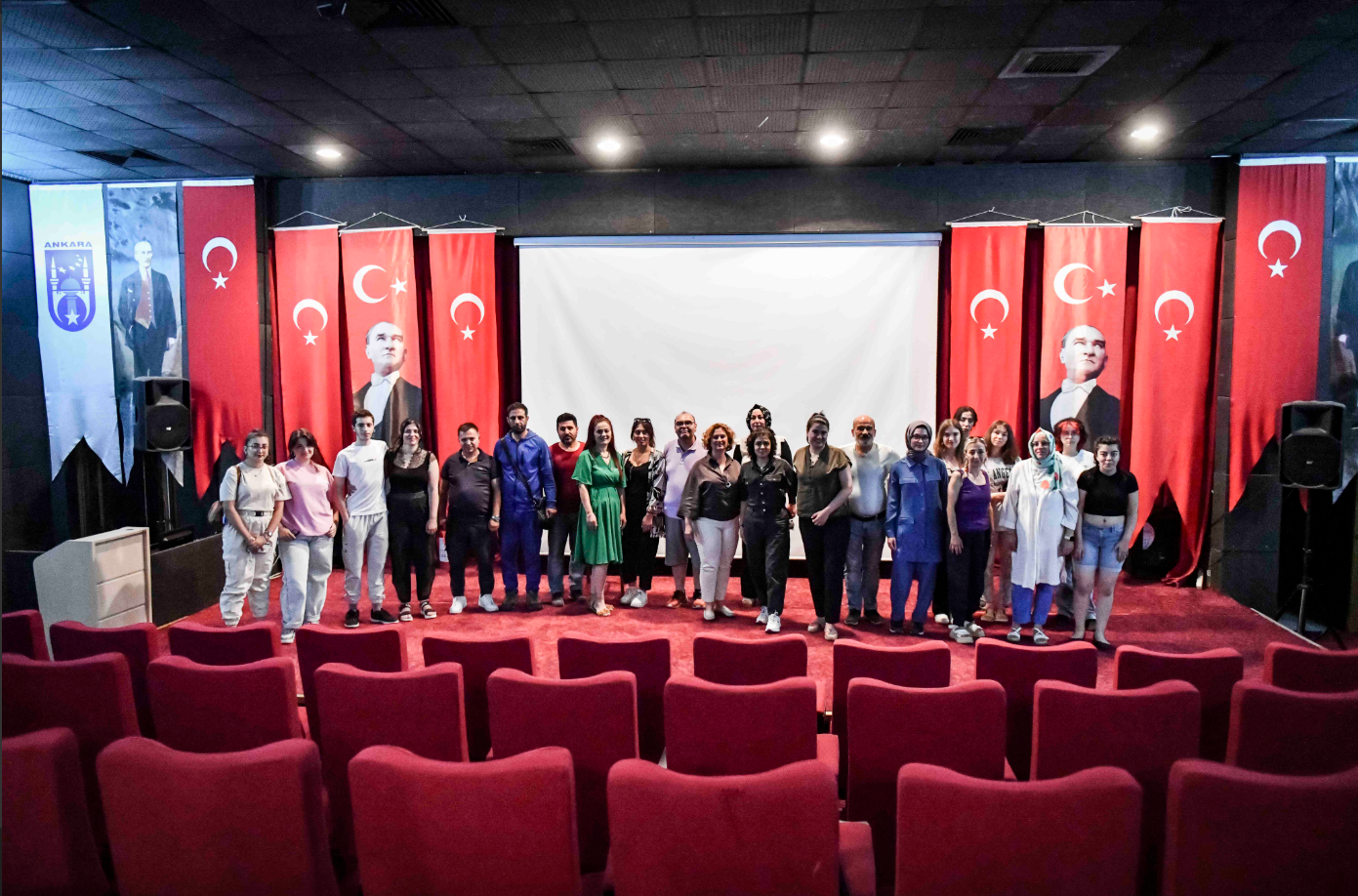 Başkent'te "Mahallede Tiyatro Var!"