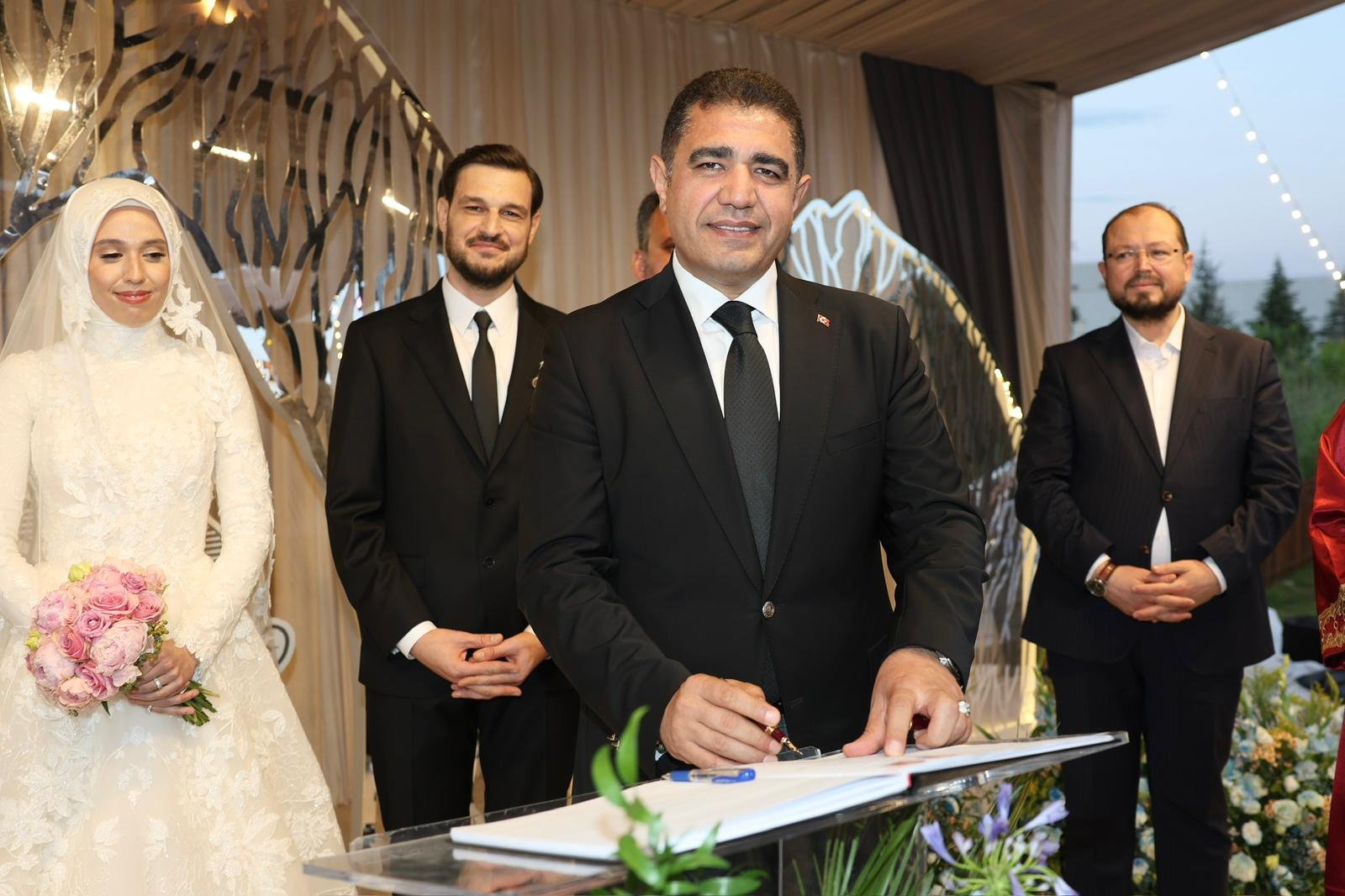 Organize Sanayi Bölgesi Müdürü Serdar Erdem, Diyetisyen Şule Görür’le evlendi