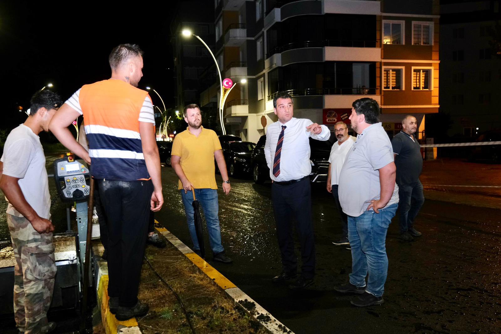 Fuat Köse asfalt çalışmalarını yerinde izledi