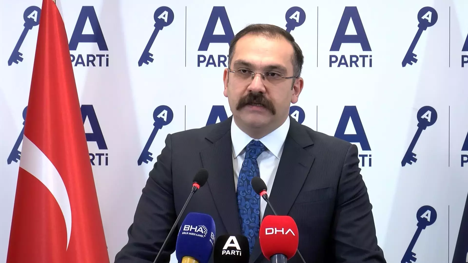 Hamşioğlu: ‘Özür mahiyetinde’ düzeltmeye davet ediyoruz