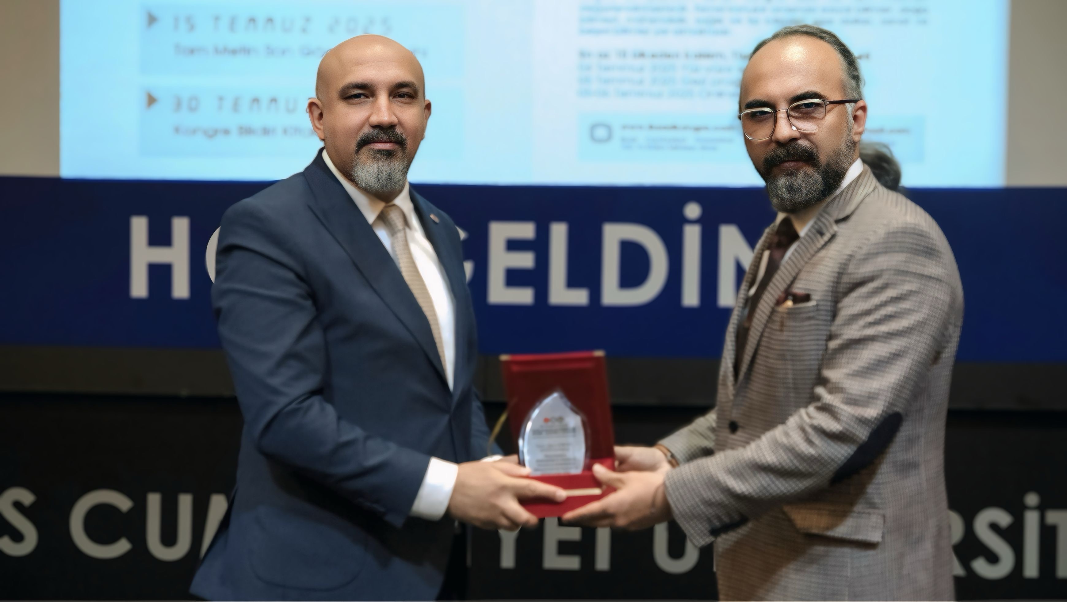 MÜSİAD Sivas’a Uluslararası Kongreden anlamlı plaket