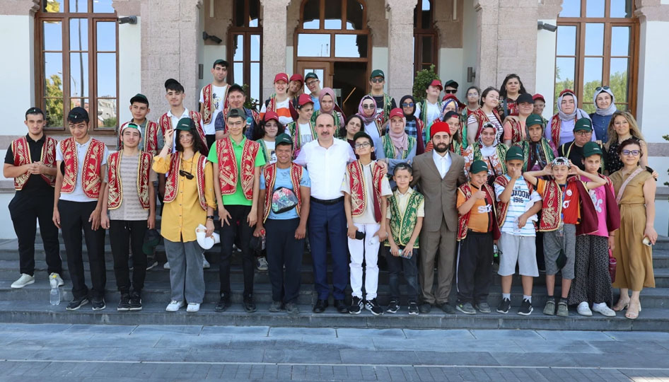 Konya’da özel gençler yaz okulu ile hem eğleniyor hem öğreniyor