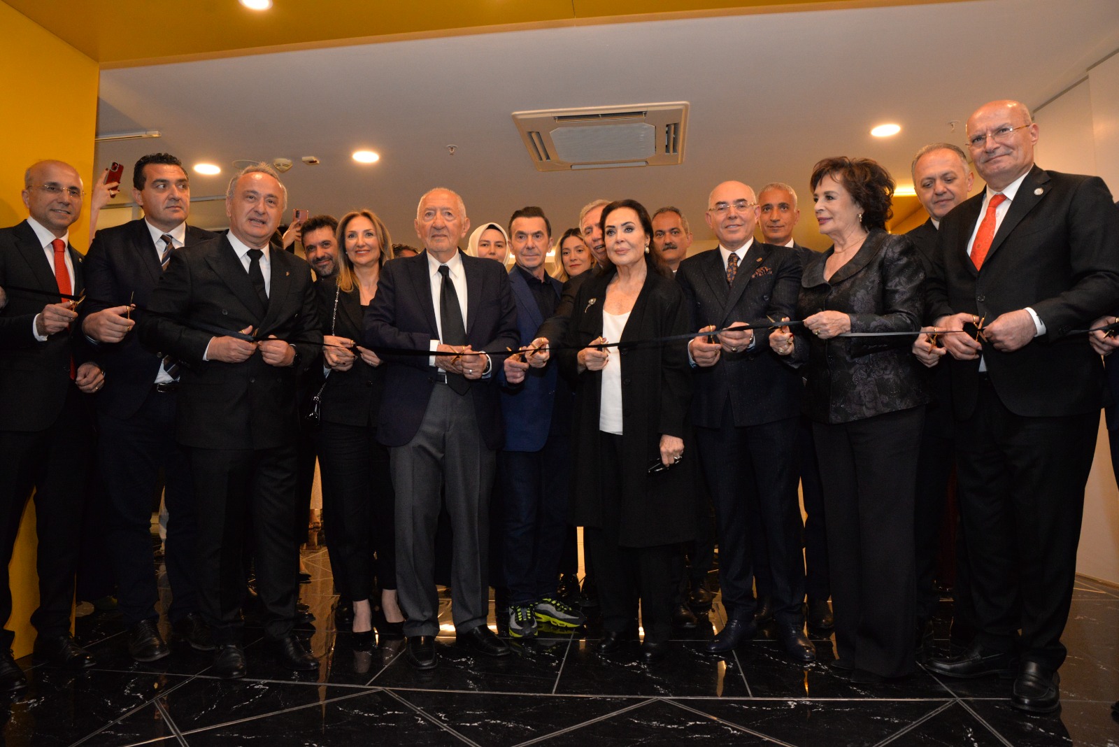 Filiz Akın Sanat Salonu açıldı
