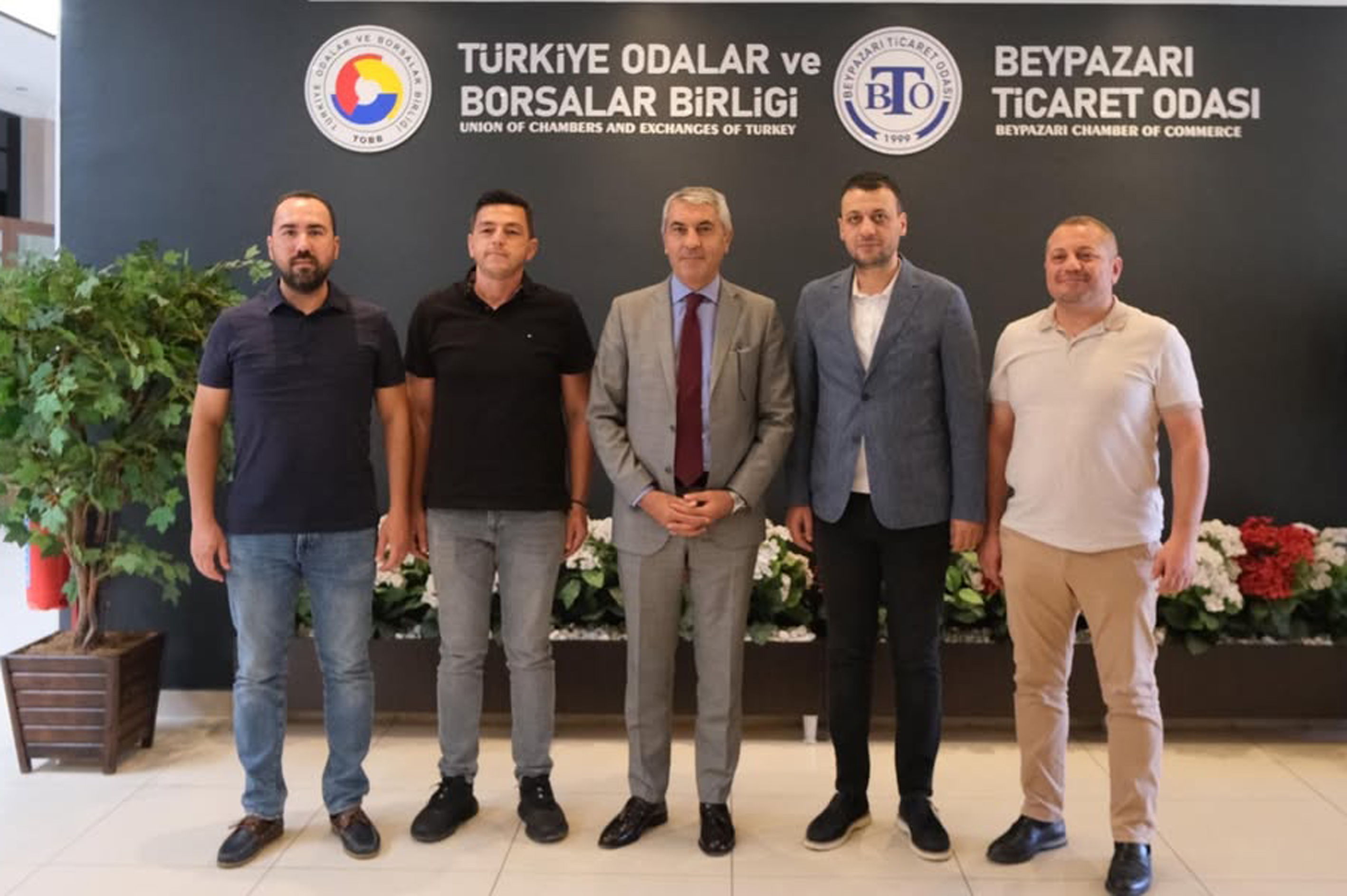 Beypazarı Kaymakamı Ünal Coşkun, Ticaret Odası’nı ziyaret etti