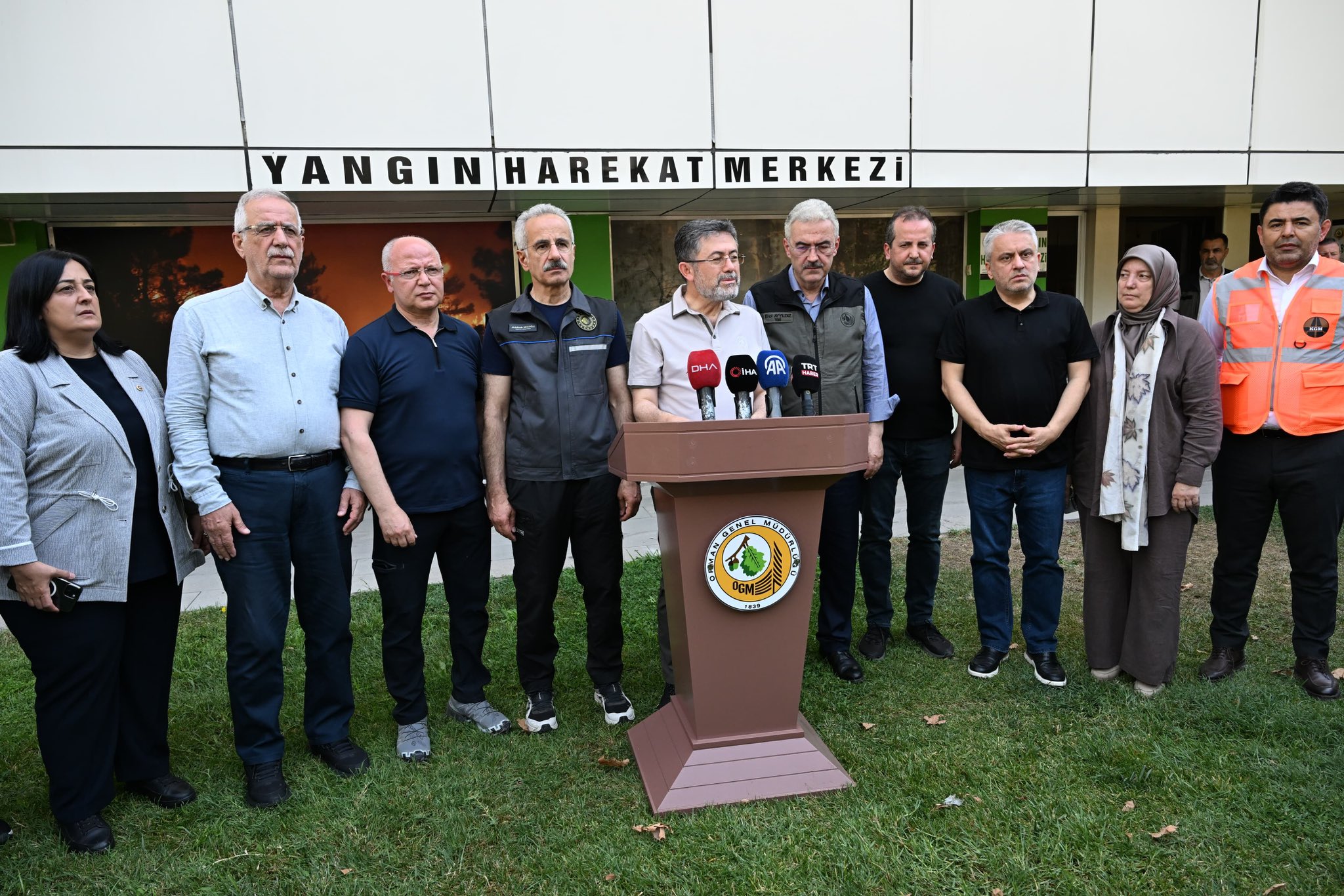 Alevlere karşı nefes nefese mesai: 5 yangın kontrol altında