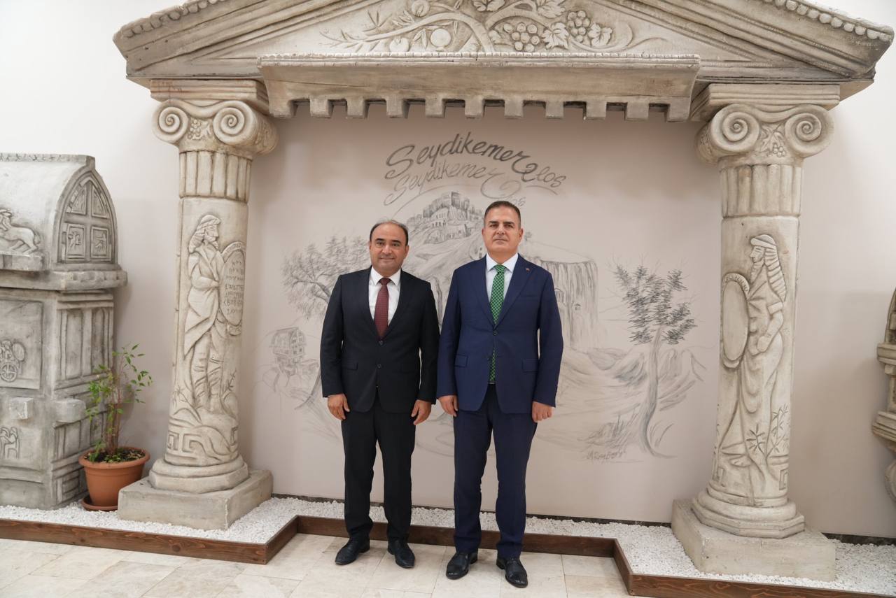 Vali Akbıyık'tan Başkan Akdenizli'ye ziyaret
