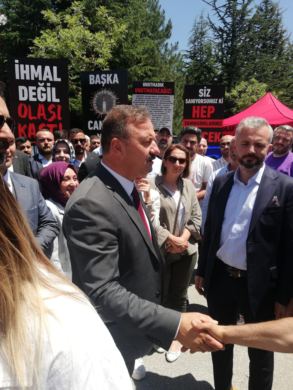 Ağıralioğlu Kartalkaya faciası davasında: Evlatları yanmış gitmiş anaların babaların feryadı vardı salonda