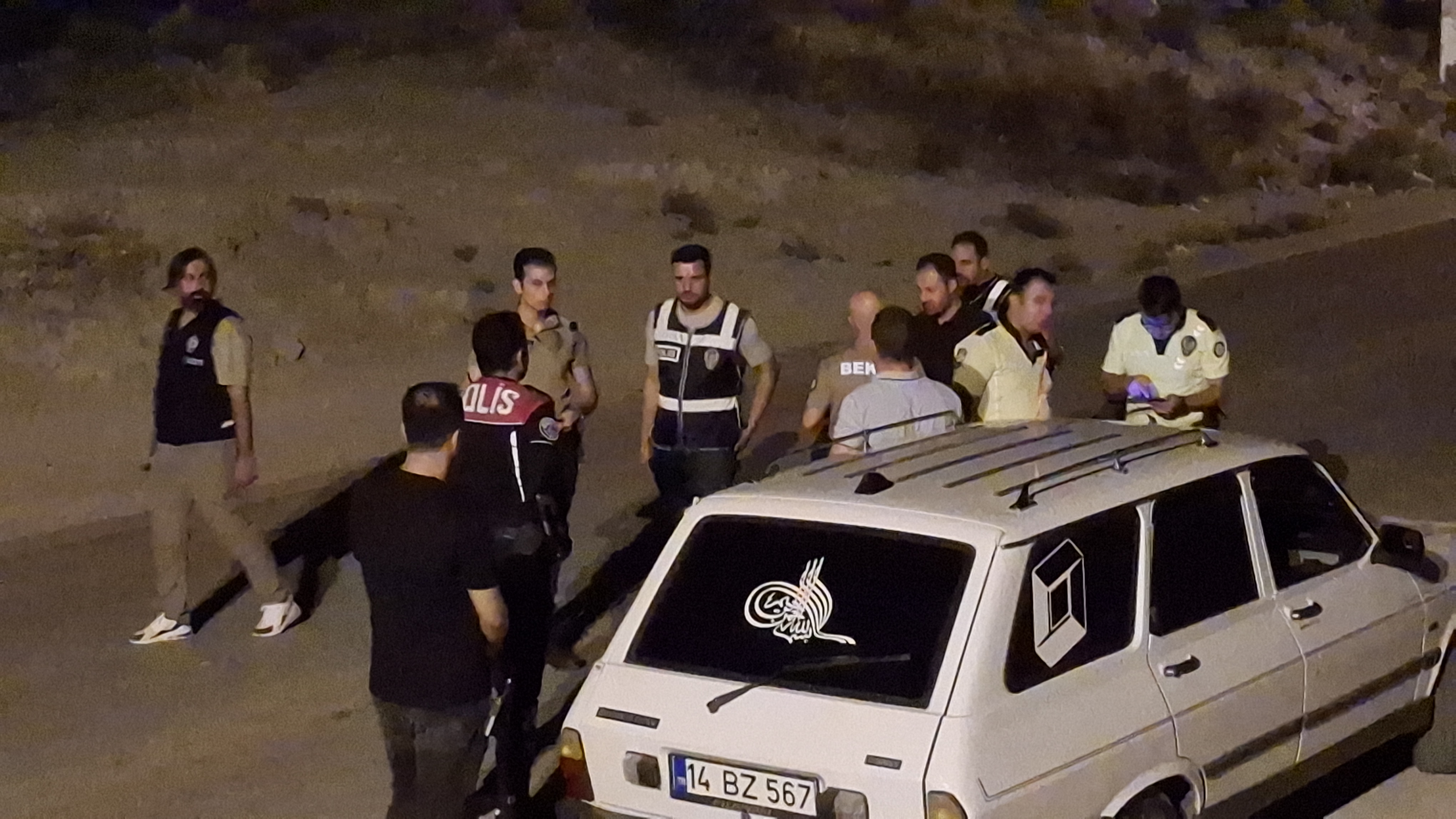 Beypazarı'nda geniş çaplı denetim: Aranan 3 kişi yakalandı