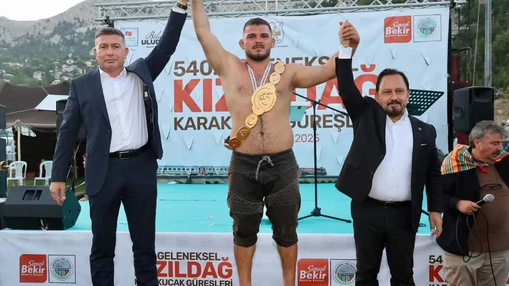 Altın kemerin sahibi Mehmet Çelebi oldu
