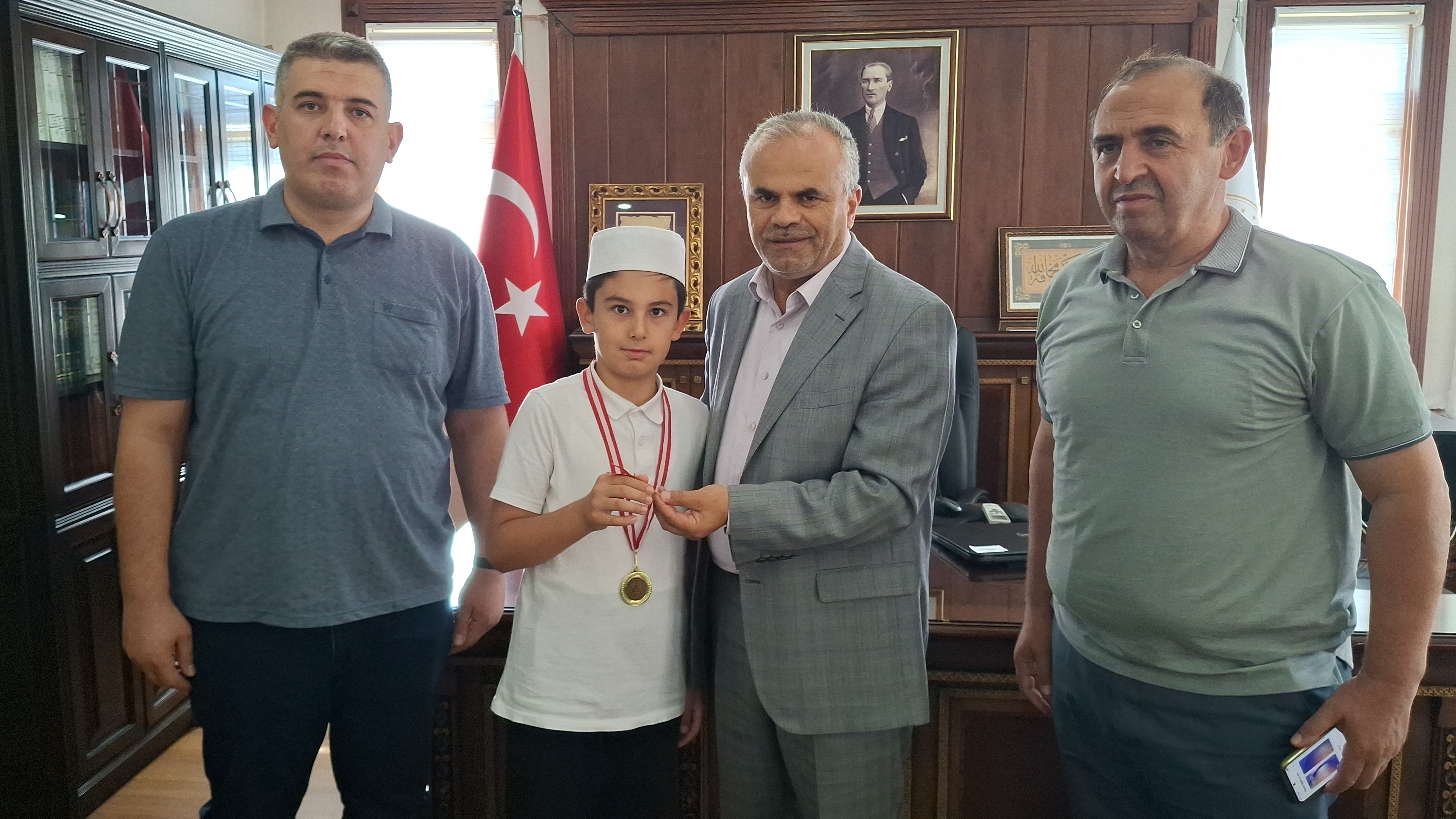 Kur’an-ı güzel okuma yarışması birincisinden Gazze’ye anlamlı bağış