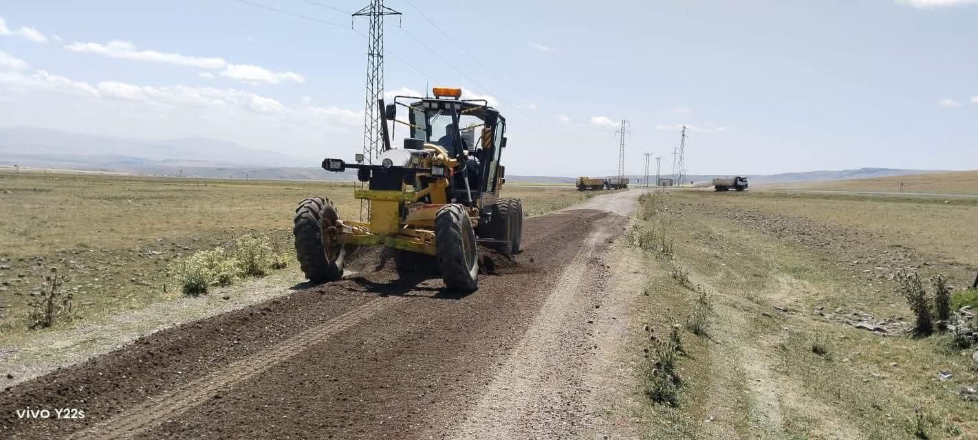 Kars İl Özel İdaresi Digor Çatak Köyü'nde kumlama çalışması tamamlandı