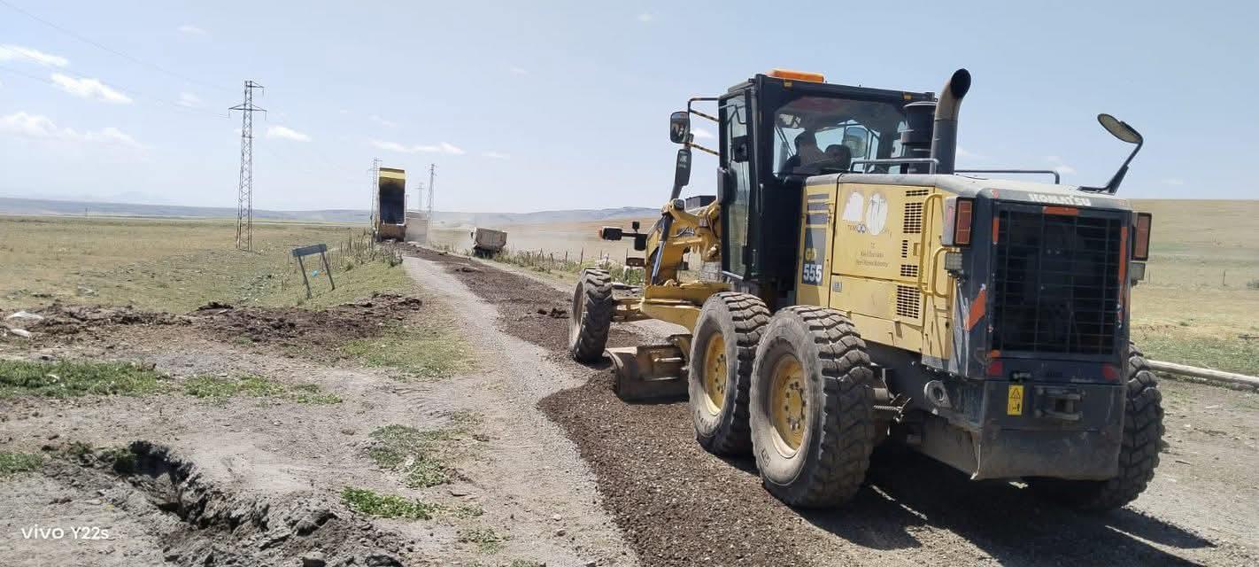 Susuz’un Taşlıca köyünde yol çalışmaları tamamlandı