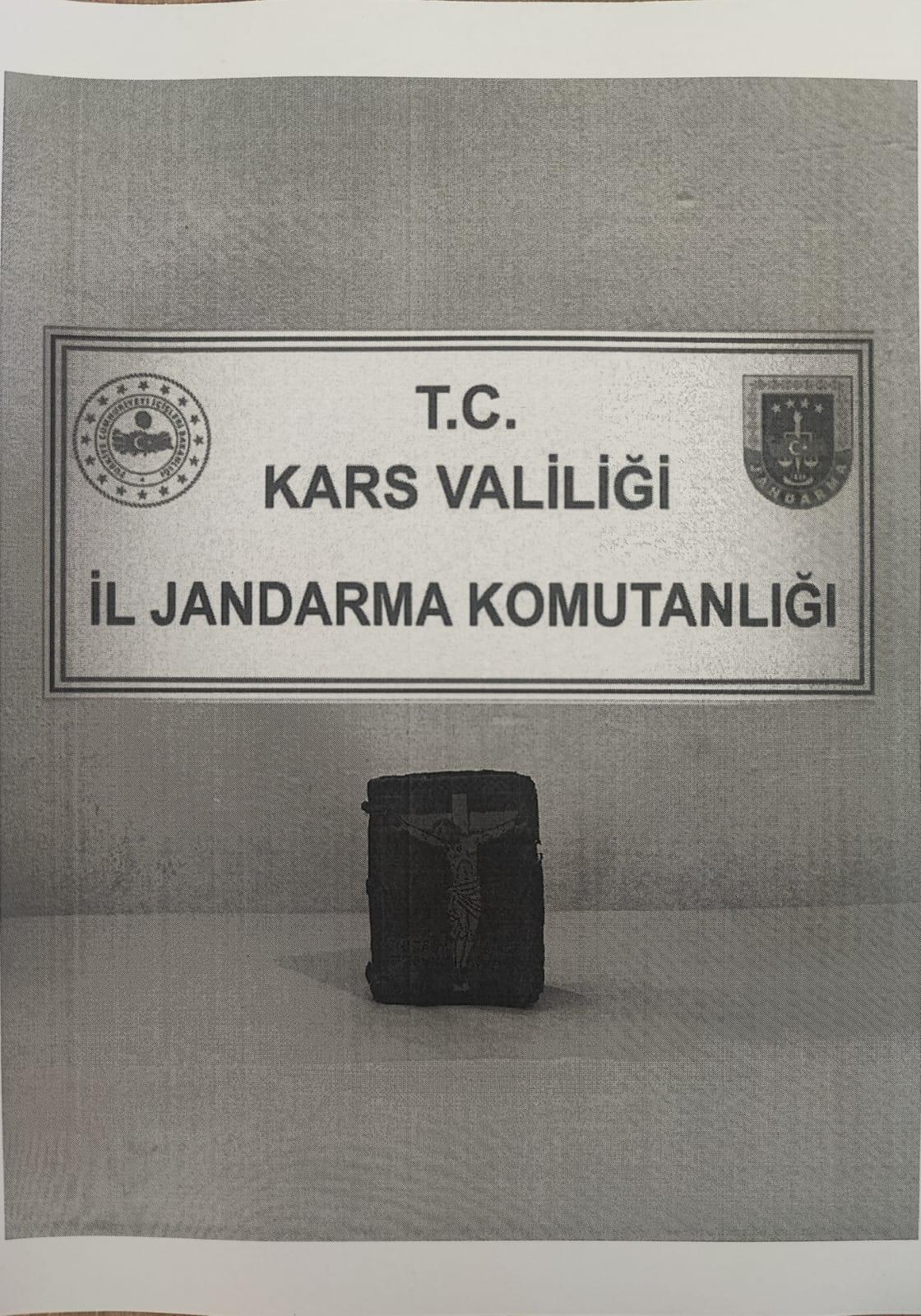 Tarihi eser kaçakçılığı operasyonu: Kars’ta Bizans dönemine ait kitap ele geçirildi