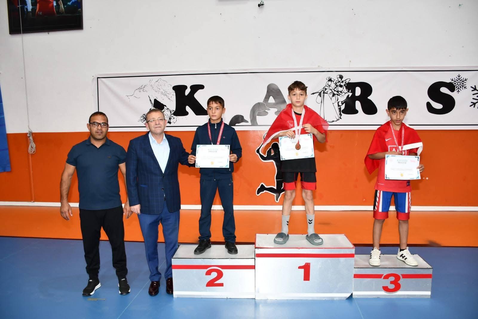 Ani Cup Güreş Müsabakaları, ödül töreniyle taçlandı