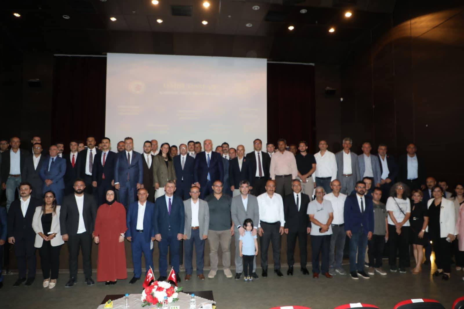 Kamu Başdenetçisi Mehmet Akarca, Kars'ta 'Ombudsman Halkla Buluşuyor' programında vatandaşlarla buluştu