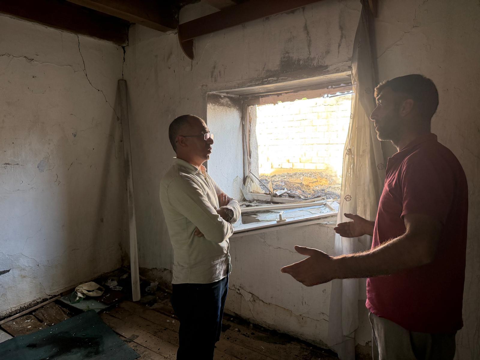 Kars'ta elektrik aksanından çıkan yangın evi küle çevirdi