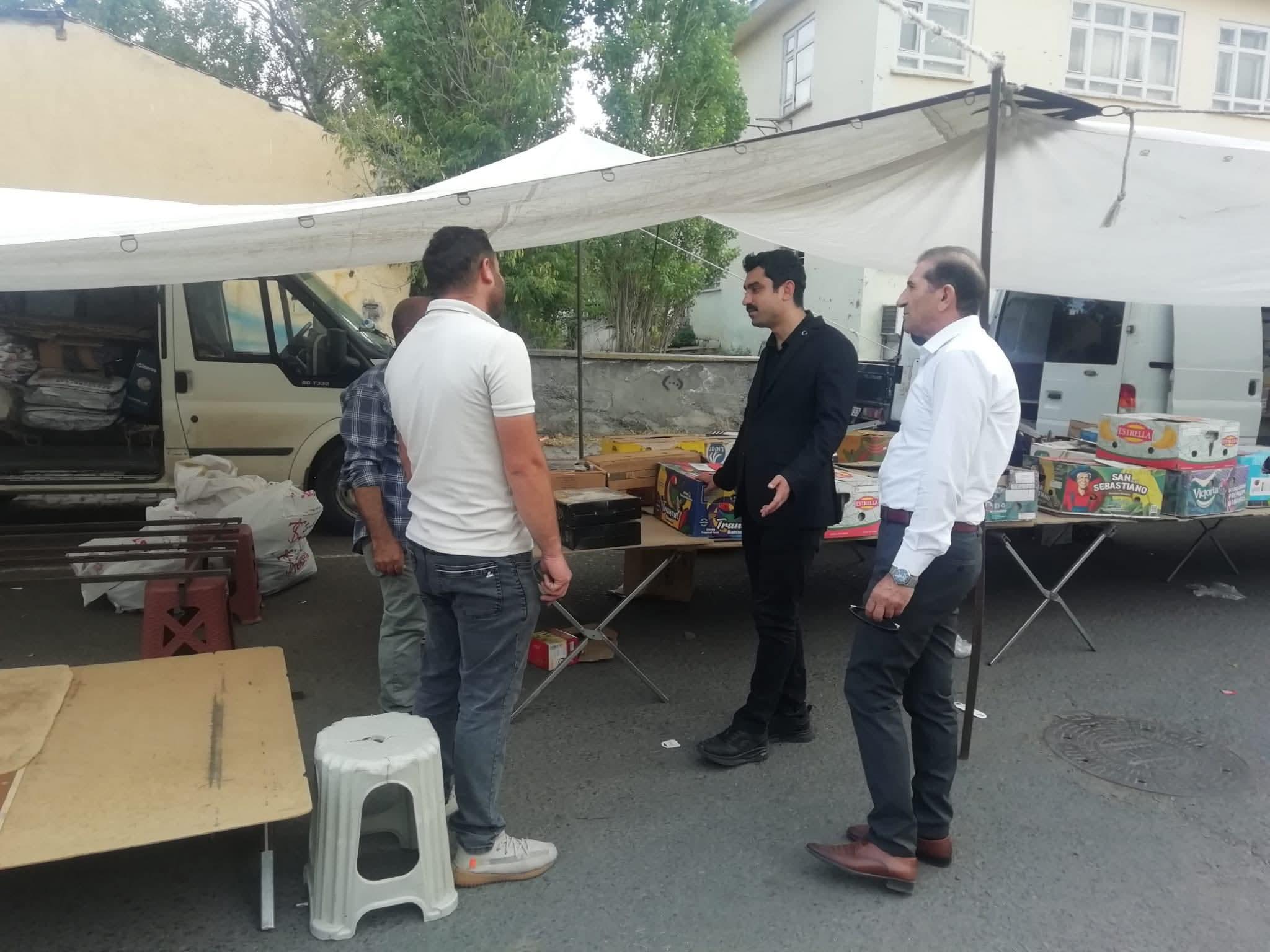 Kaymakam Muhammed Emin Tutal, Halk Pazarı’nda Esnafa hayırlı işler diledi