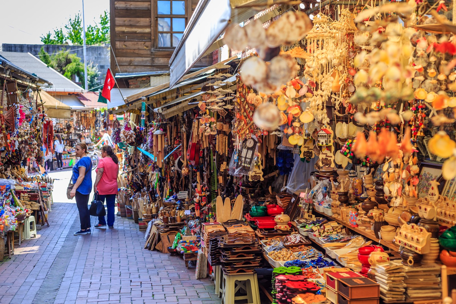 Turistlerden hediyelik eşyaya rekor harcama: 1 milyar doları aştı