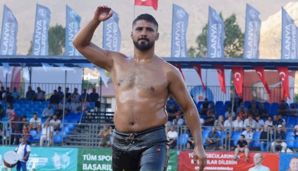 Gökbel Yağlı Güreşlerinde, altın kemer yeniden Enes Doğan’ın