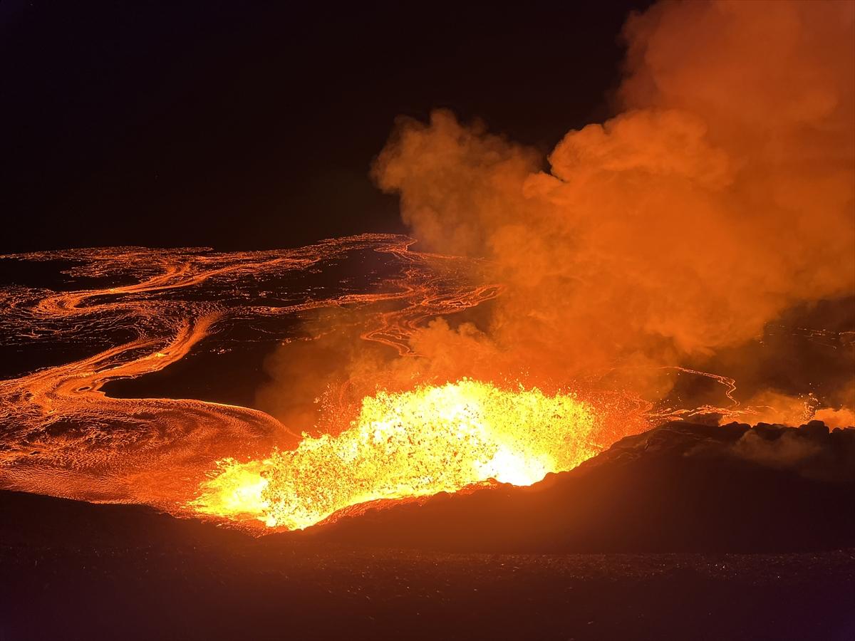 Hawaii'de Kilauea yanardağı yeniden lav püskürttü