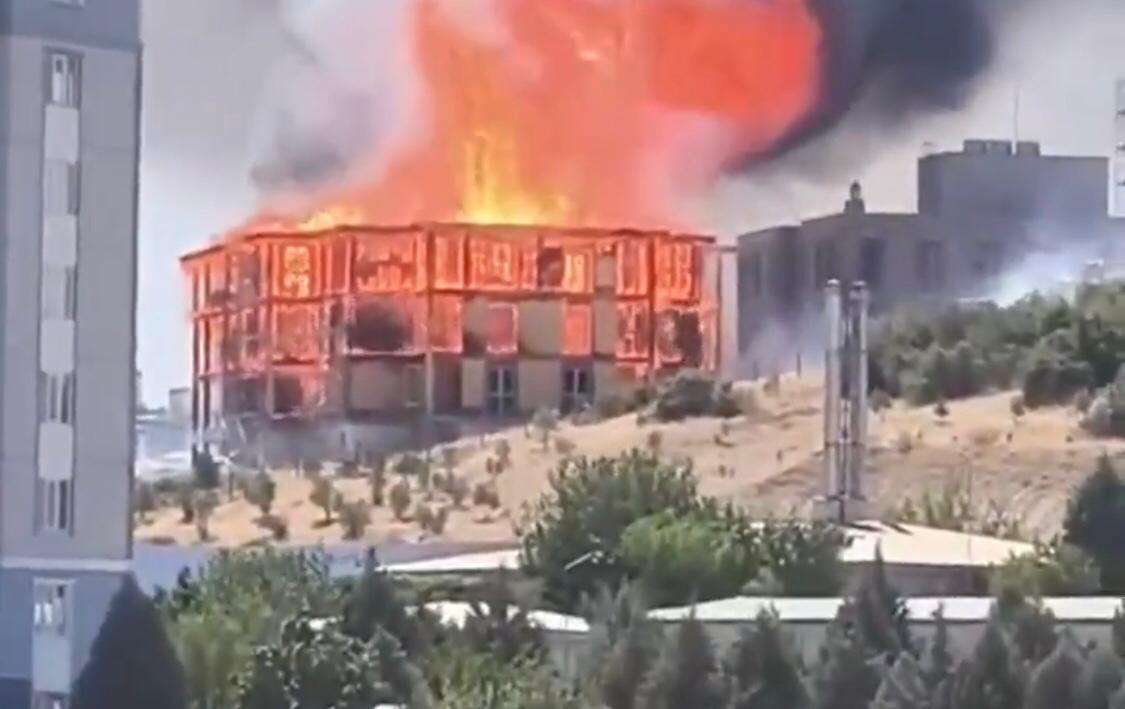 Kahramanmaraş Tekerek’te orman müdürlüğü binasında yangın