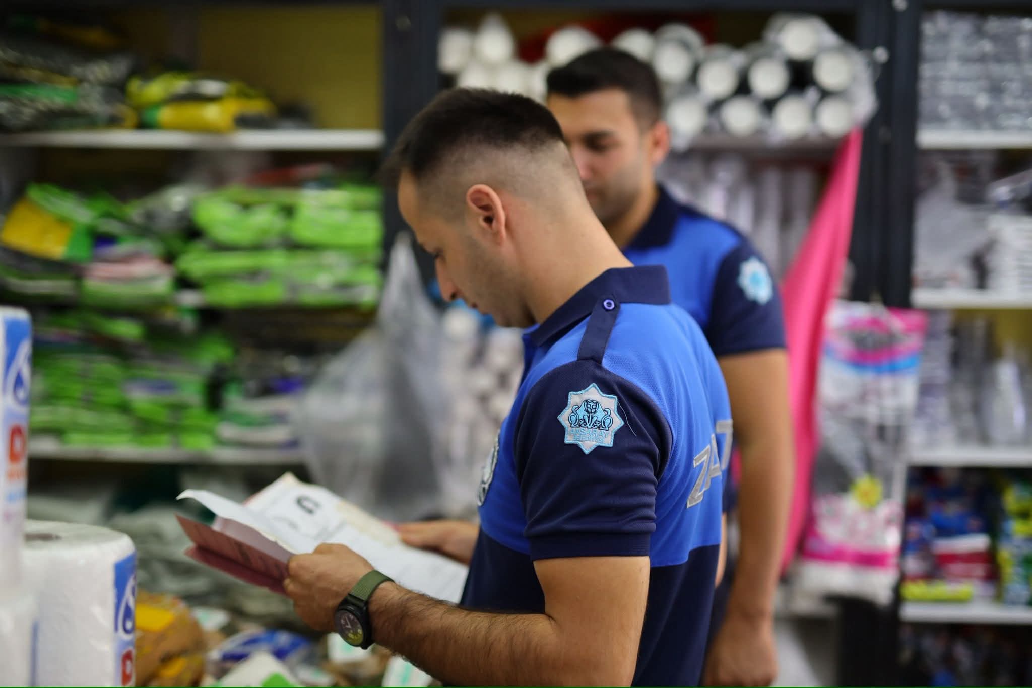 Aksaray Belediyesi zabıta ekiplerinden ruhsat denetimi