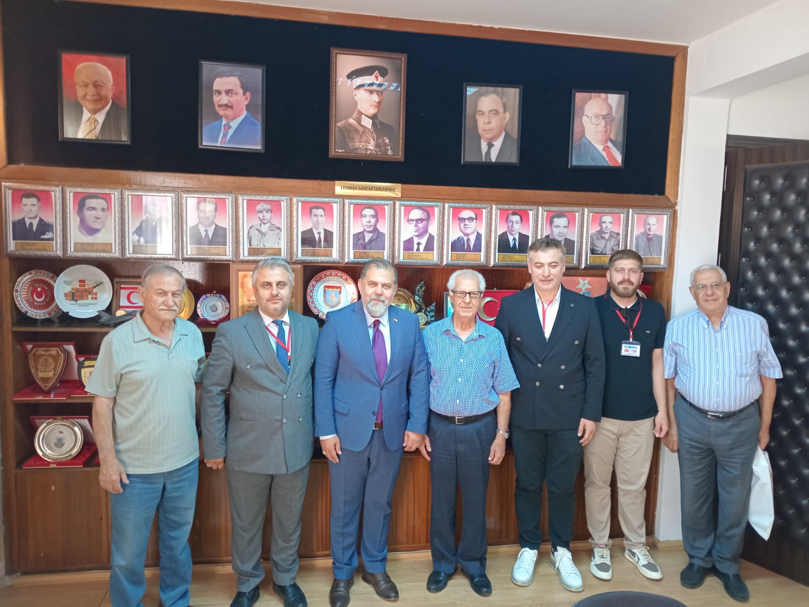 İngiltere'den Kıbrıs TMT Mücahitler Derneği'ne anlamlı ziyaret