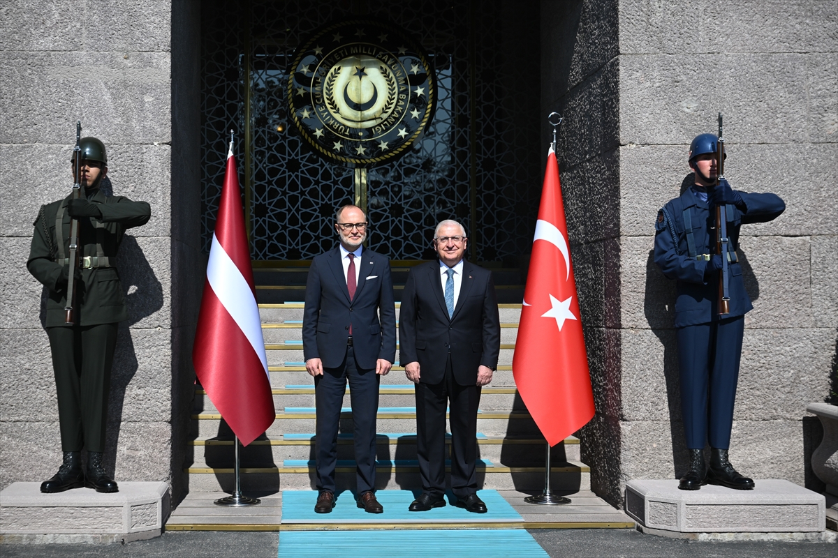 Bakan Güler, Letonyalı mevkidaşı Spruds’u Ankara’da ağırladı