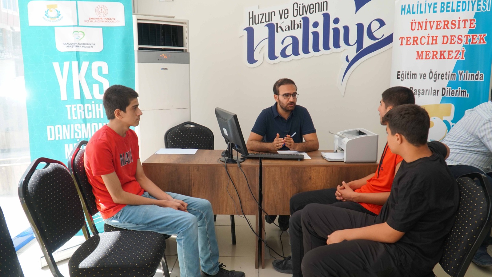 Haliliye Belediyesi’nden gençlere tercih desteği