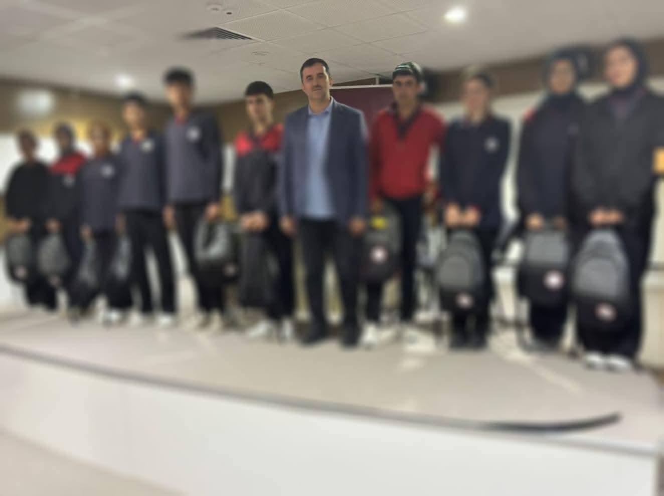 Kars ÖNDER'den İmam Hatip öğrencilerine büyük destek