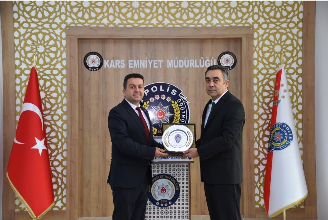 İdare Mahkemesi Başkanı Yonisoğlu’ndan Emniyet Müdürü 'ne ziyaret