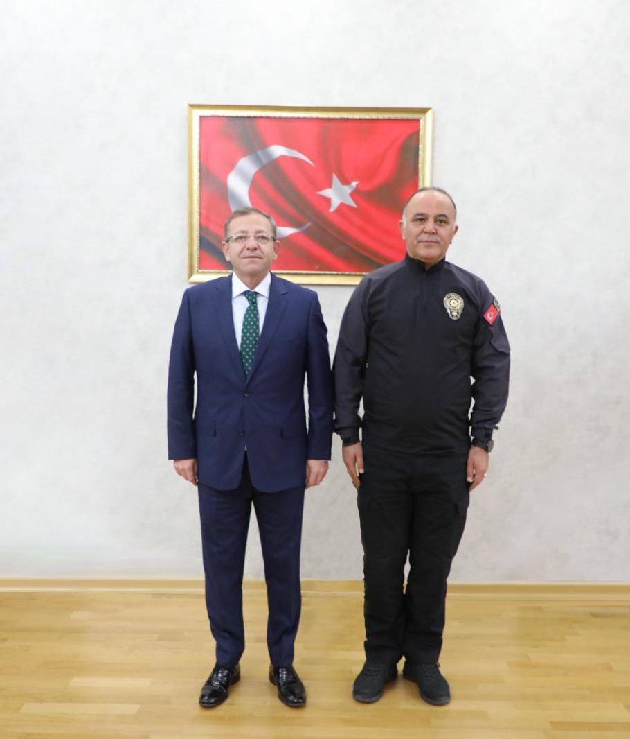 Kars Valisi Ziya Polat’tan Emniyet Müdürü Mehmet Ömür Saka’ya hayırlı olsun ziyareti
