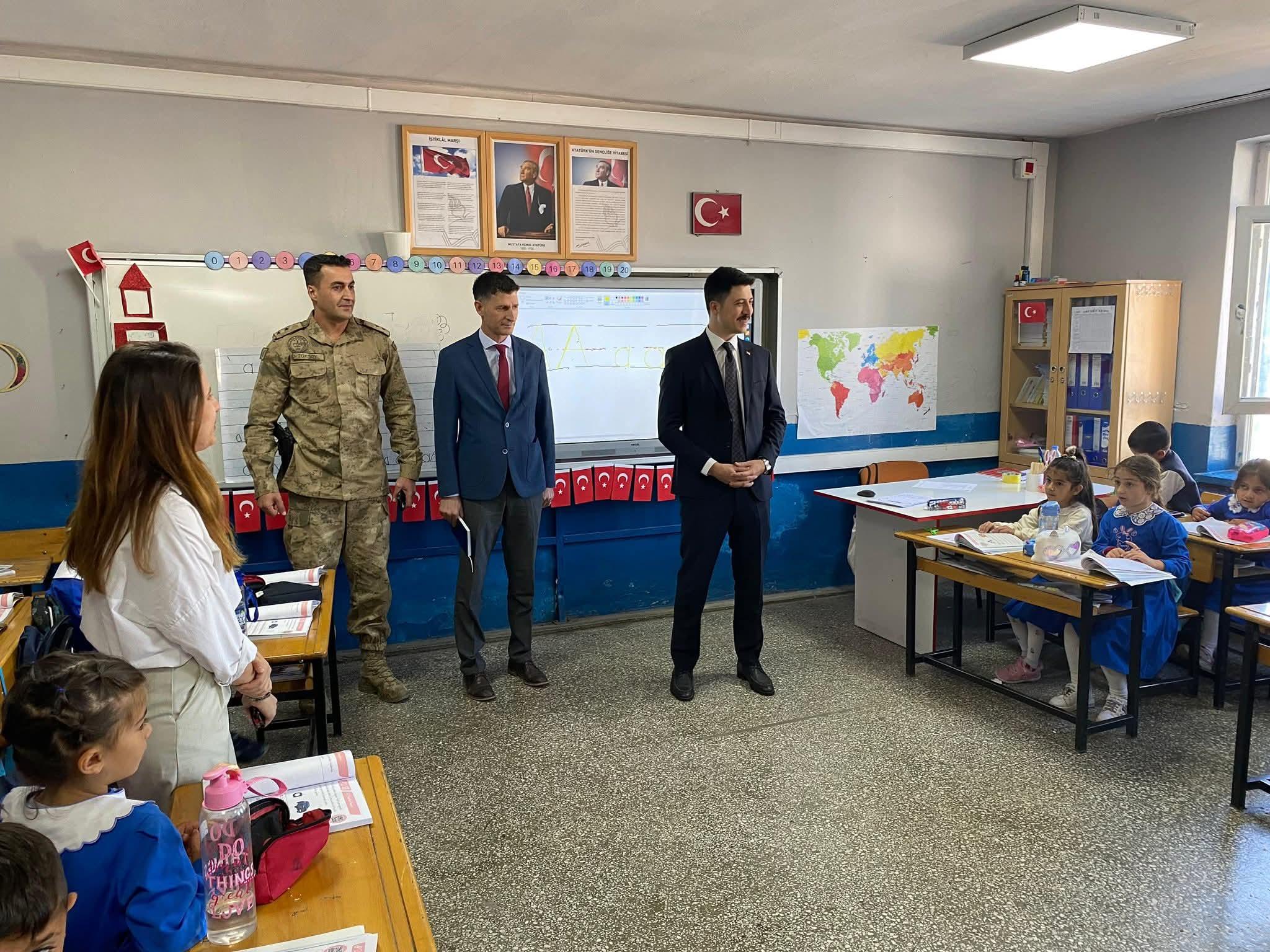 Digor Kaymakamı Kahraman’dan Dağpınar İlkokulu’na ziyaret