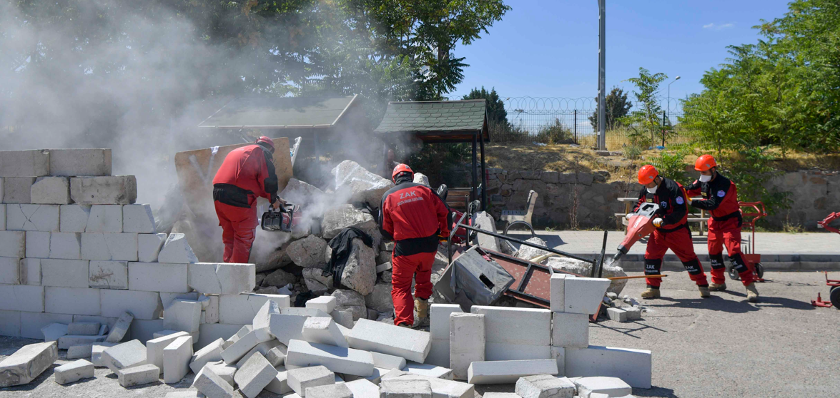 Ankara zabıtası arama kurtarma ekibi göreve başladı