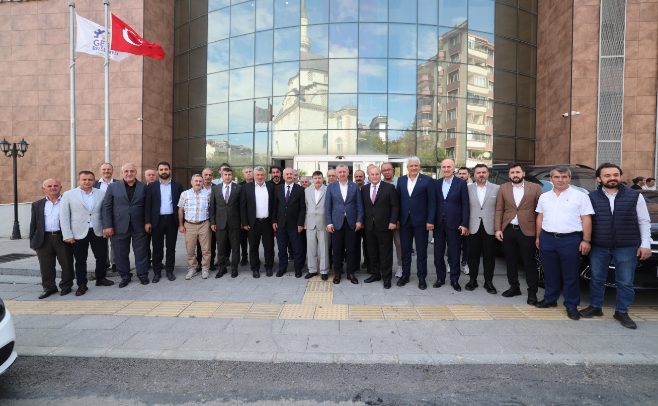 Başkan Büyükakın, Gebzeli servisçilerle bir araya geldi