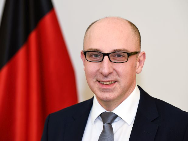 Almanya iç istihbaratının başına Türk kökenli Sinan Selen atandı