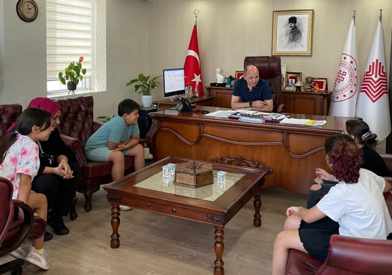 Antalya vakıflar bölge müdürlüğü’nden anlamlı eğitim desteği