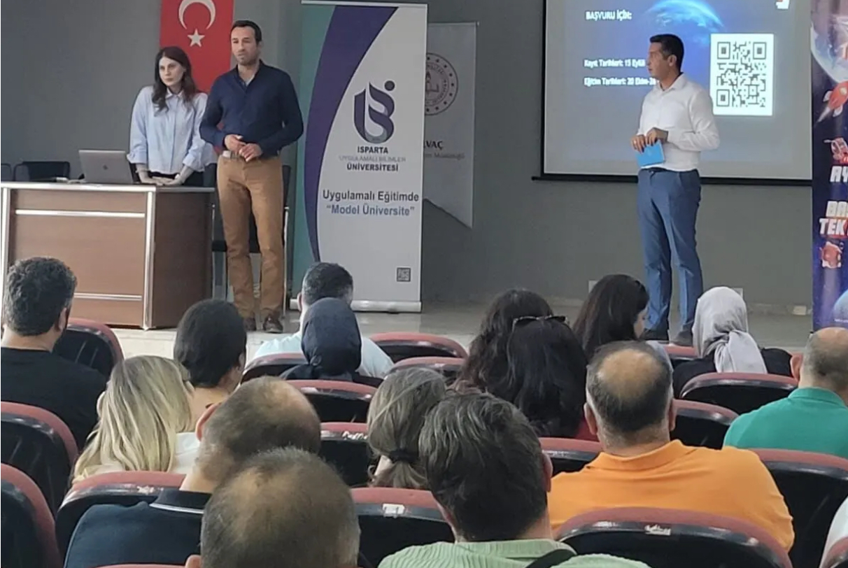 Isparta’da öğretmenler TEKNOFEST için hazırlanıyor