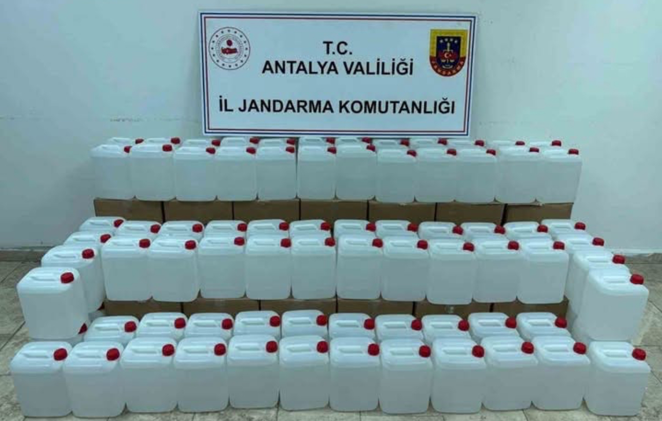 Antalya'da 500 litre kaçak alkol ele geçirildi