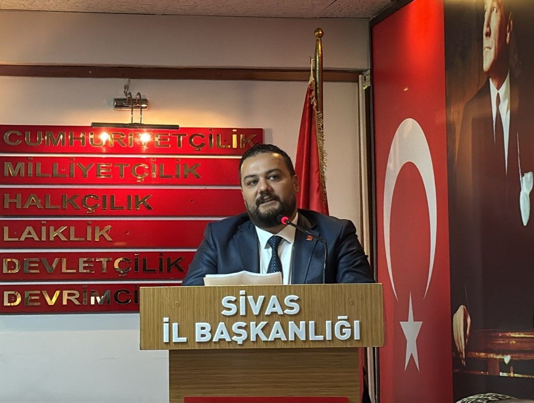 İş İnsanı Onur Konk, CHP Sivas Merkez İlçe Başkan adaylığını açıkladı