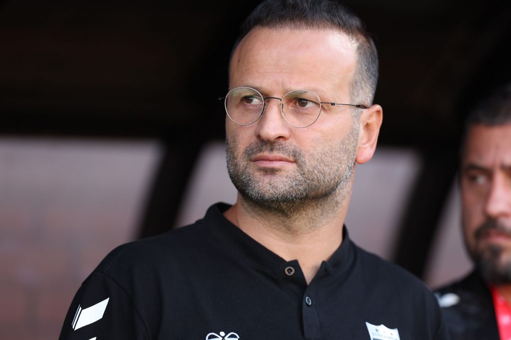 Sivaspor Teknik Direktörü :Başkasının Yediği yemeğin faturasını ben ödemem