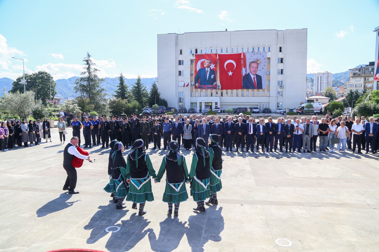 Atatürk'ün Rize'ye gelişinin 101. yılı