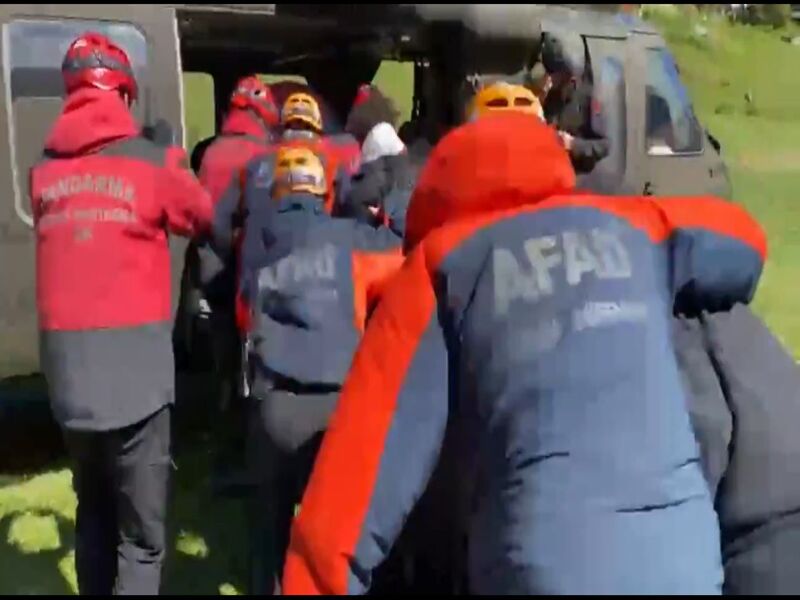 Rize’de Selin Yaraları Sarılıyor: Ayder Yolu Açılıyor, Tahliyeler ve Lojistik Destek Sürüyor