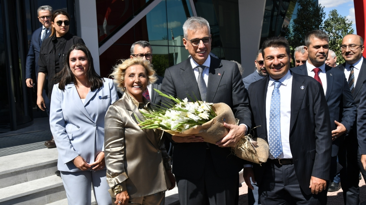 Sağlık Bakanı Memişoğlu, Polifarma Ar-Ge Merkezi’nin açılışına katıldı
