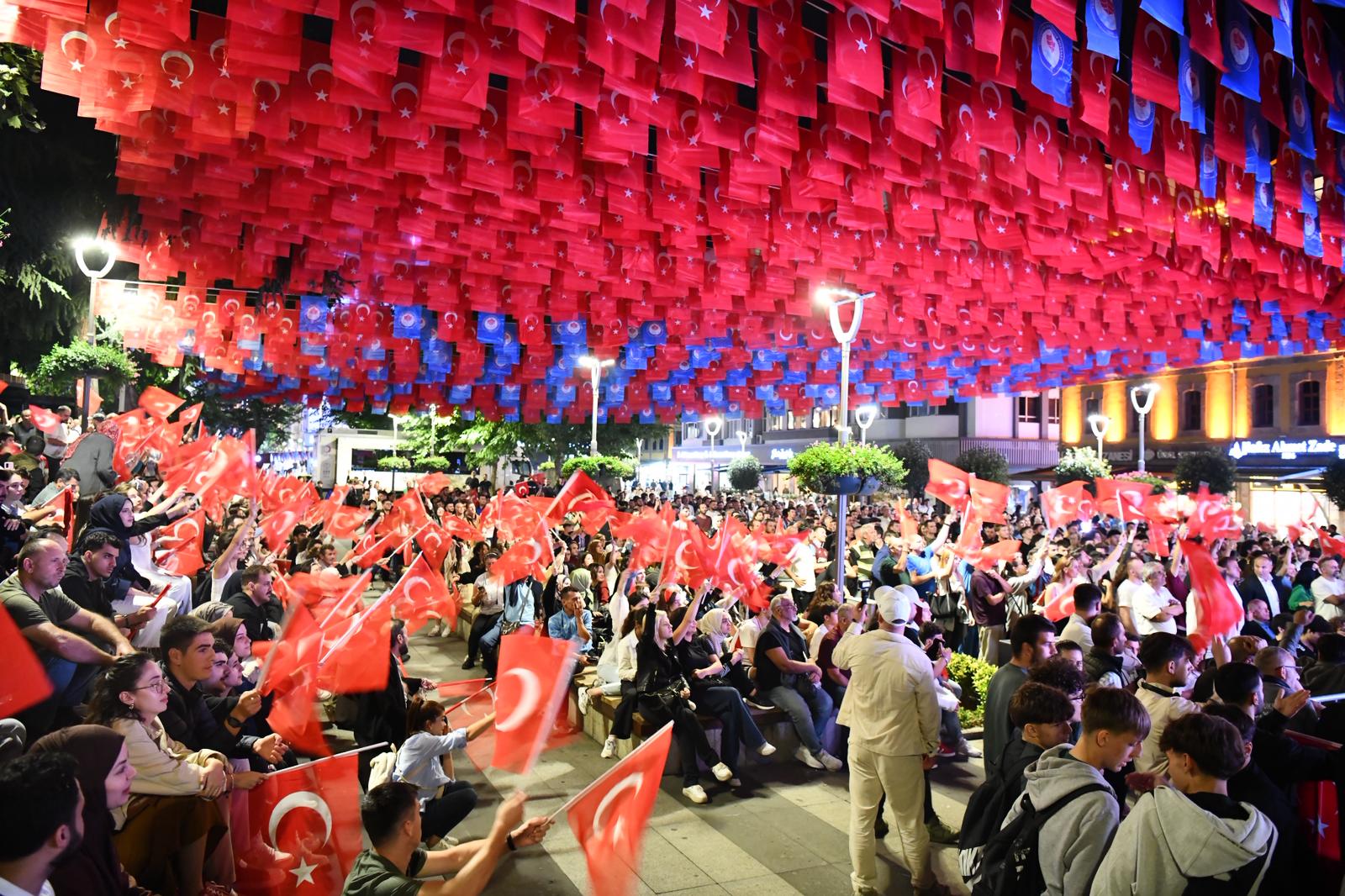 TRABZON TEK YÜREK OLDU