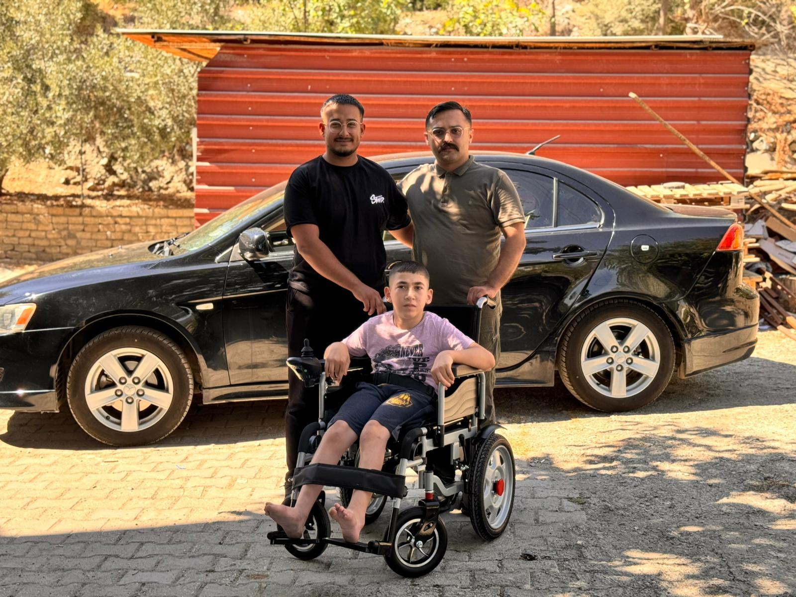 Engelli sandalyesine kavuşan Hüseyin: Ben de Mustafa Şahin amcam gibi Polis olacağım
