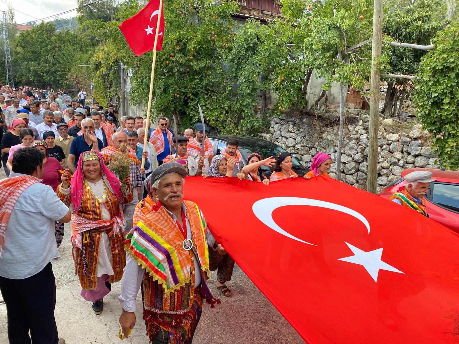 Kaş Gürsu'da yöresel ürünler etkinliği düzenlendi