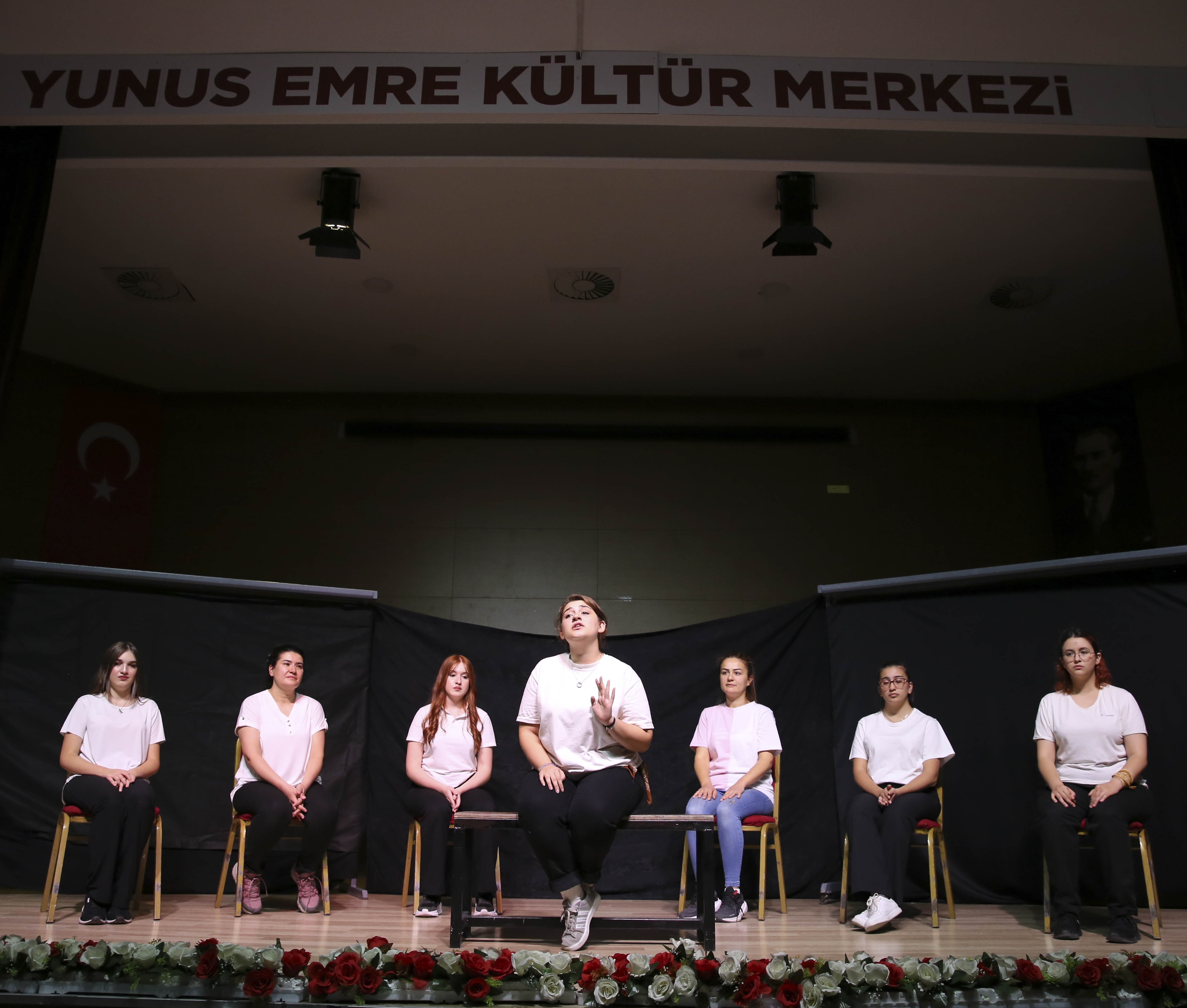 Abb’nin “Mahallede tiyatro var!” projesi Keçiören’de perde dedi: Sanatseverler tiyatroyla, yetenekler sahneyle buluşuyor